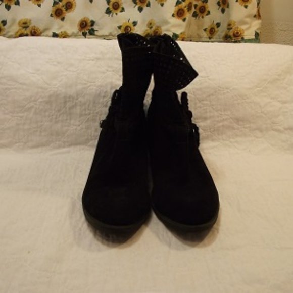 PENNINGTONS Womens heeled ankle Boot, Sz 9W - Picture 3 of 11